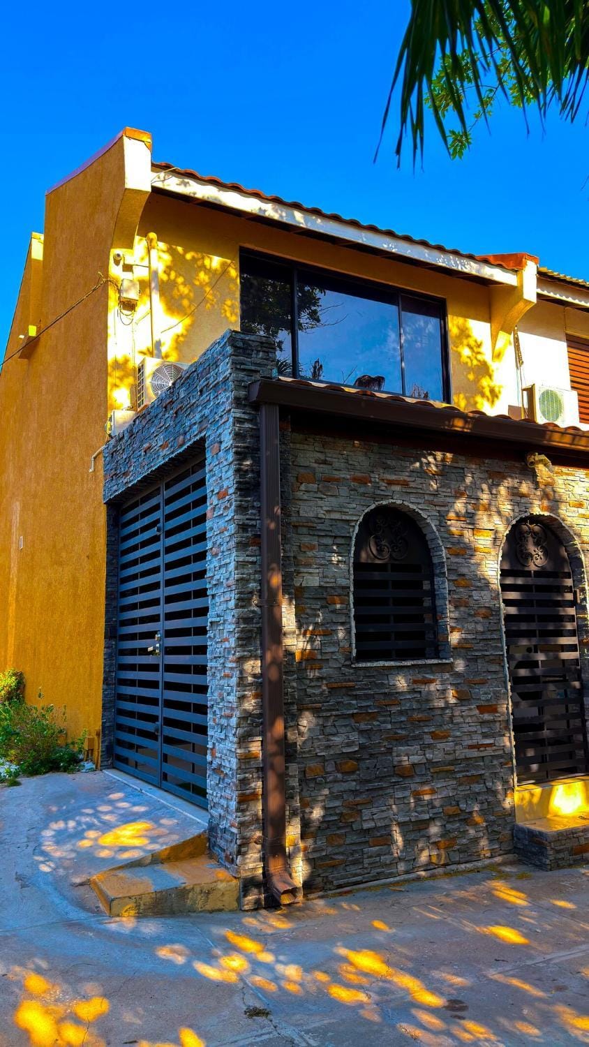 The Luxx Theory Apartment in Kingston
