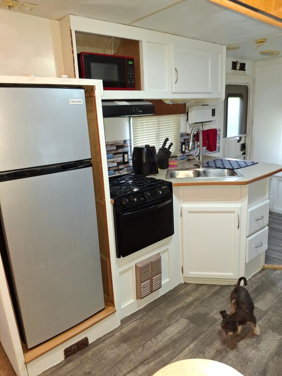 Cozy private camper Campground/ 
RV Resort in Burnside