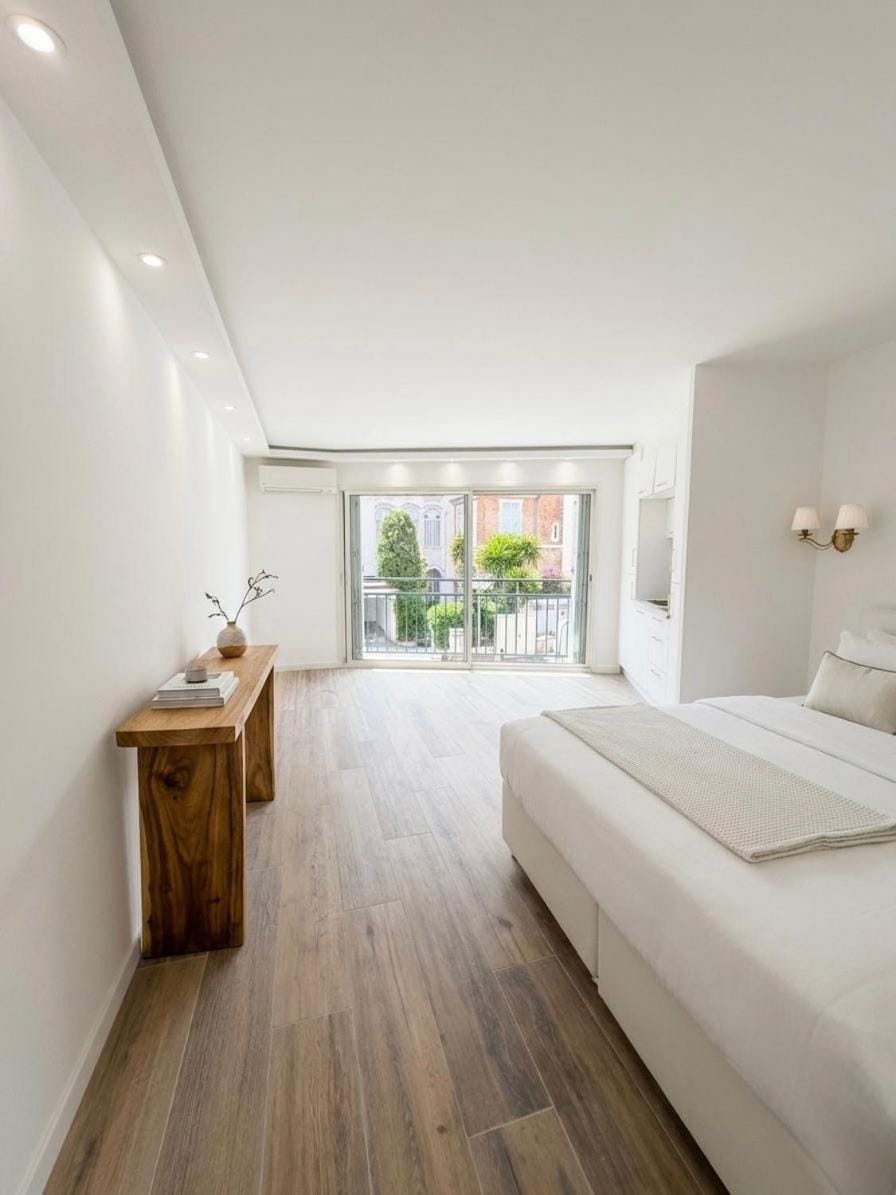 Luxury Apartment Cannes Croisette - Palais des Festivals - next to the Beach & Sea Apartment in Cannes