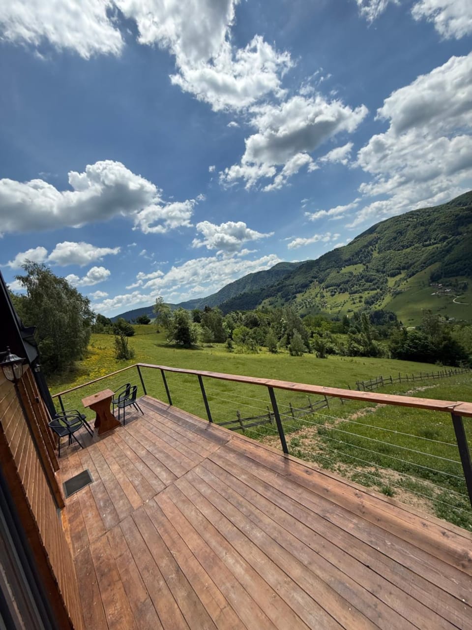 Balcony/Terrace, Mountain view