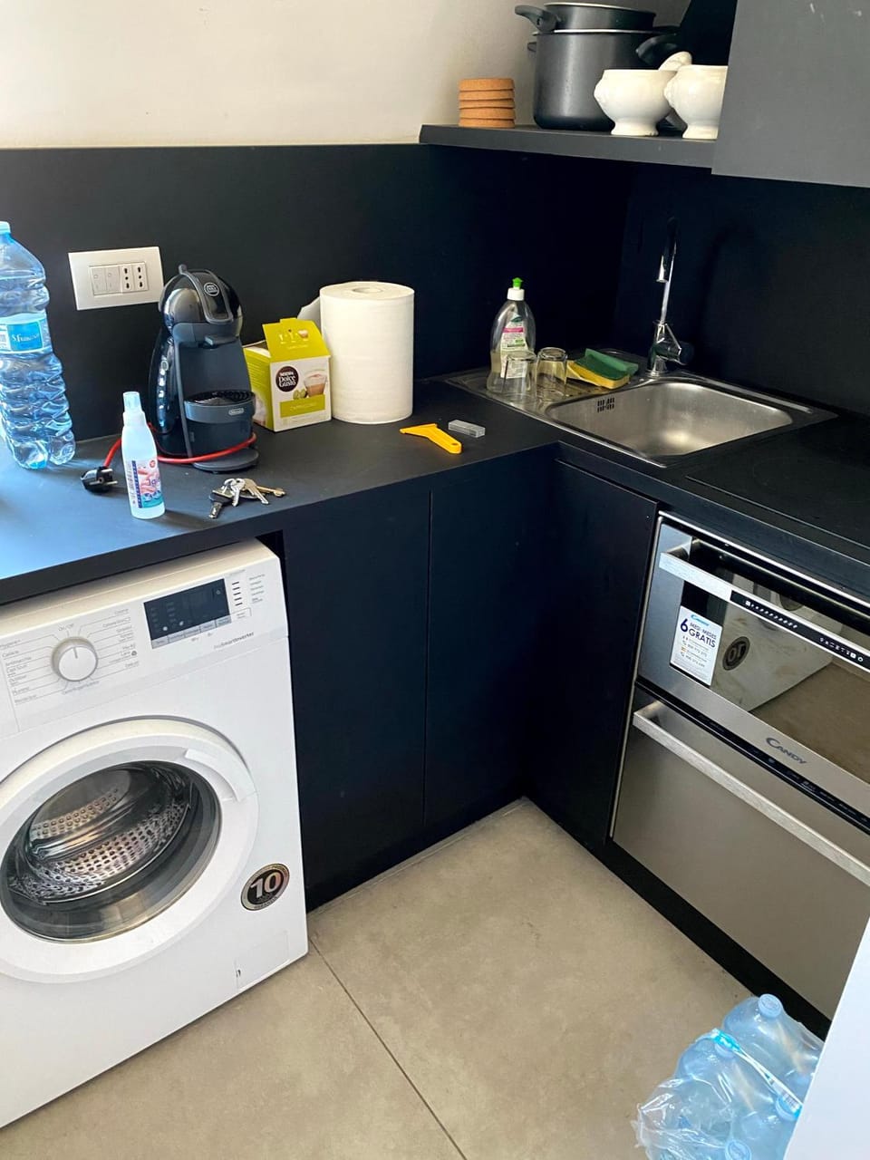 Kitchen or kitchenette