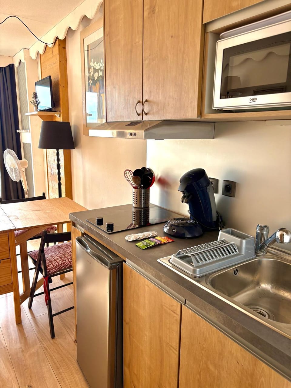 Kitchen or kitchenette, stove, kitchen