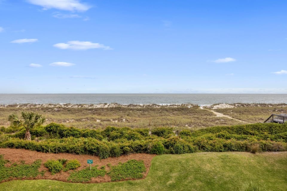 Updated Luxury 208 Sea Cloisters King Queen Twin House in Folly Field