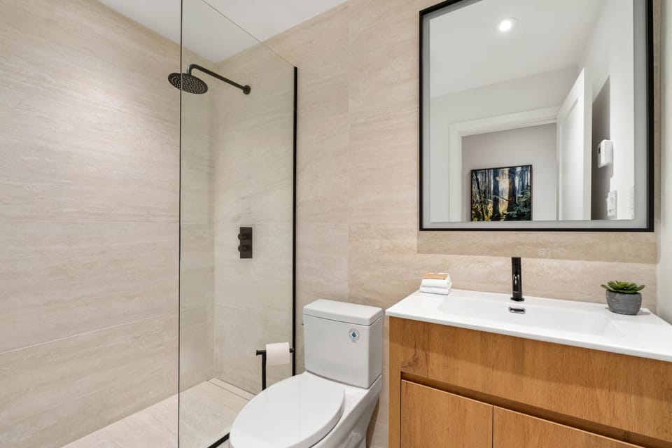 Shower, Toilet, Bathroom