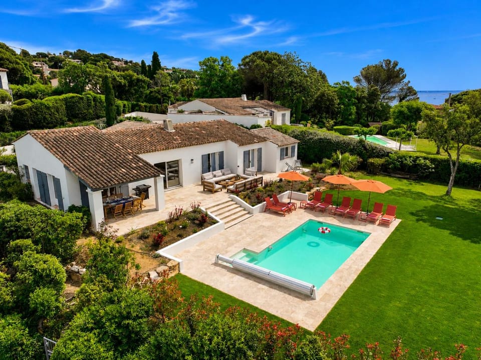 Patio, Day, Garden, Garden, Balcony/Terrace, Garden view, Pool view, Swimming pool, Swimming pool, sunbed
