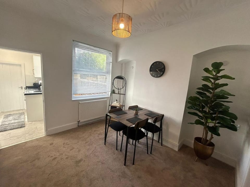 Recently Renovated 2 Bedroom Home In Stoke on Trent House in Newcastle-under-Lyme