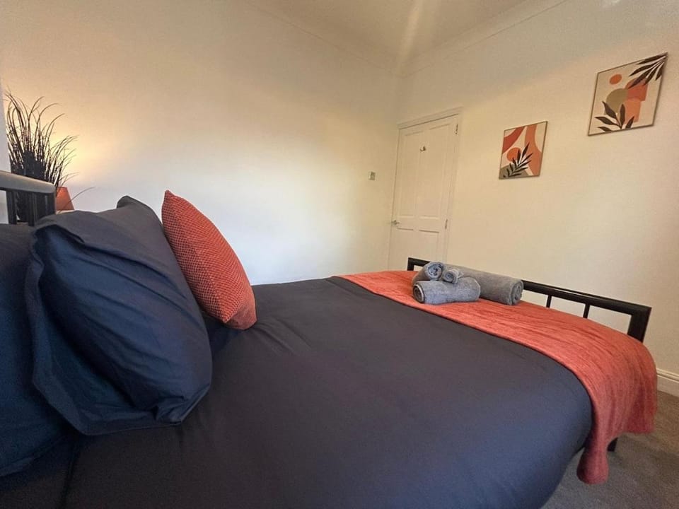 Recently Renovated 2 Bedroom Home In Stoke on Trent House in Newcastle-under-Lyme