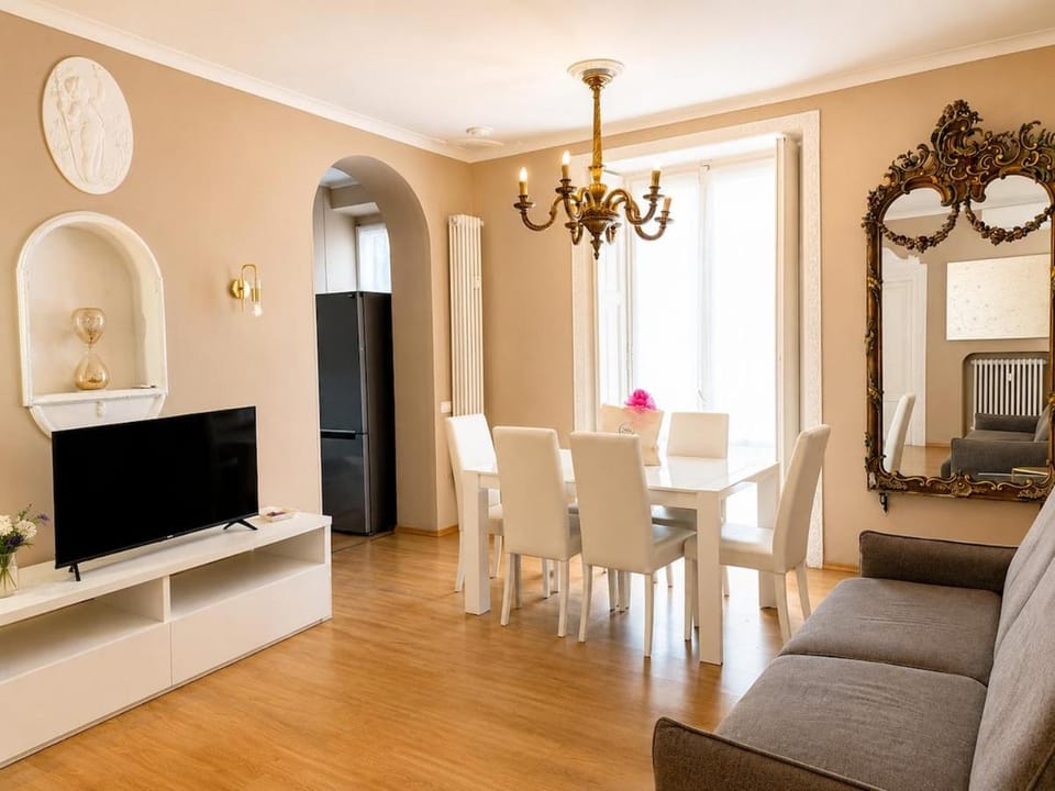 Three Bedroom Apartment in Porta Venezia Apartment in Milan