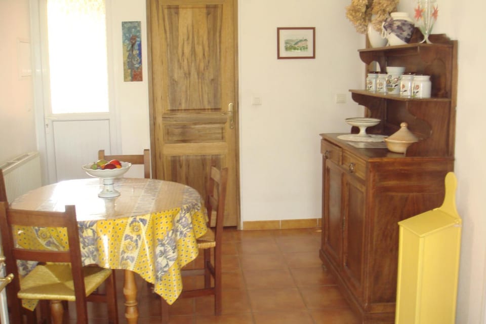 Property building, Dining area