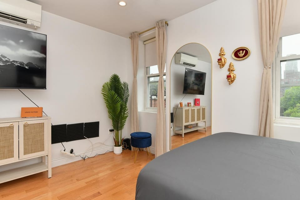 Prime West Village Hideaway Studio - Walk Everywhere Apartment in West Village