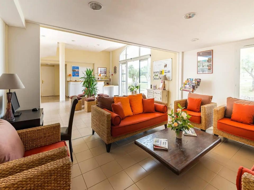 Living room, Lobby or reception