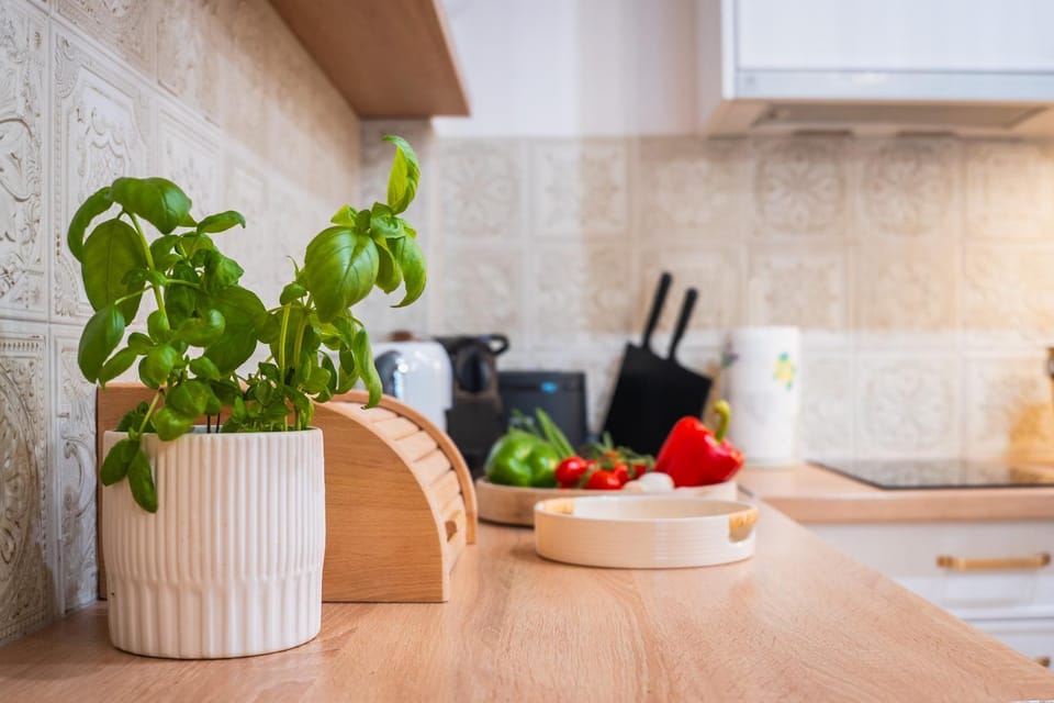 Kitchen or kitchenette, Food and drinks, Food