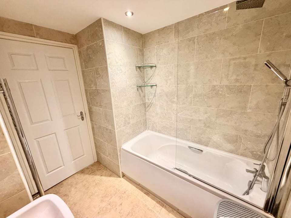Shower, Bathroom, Bath, towels