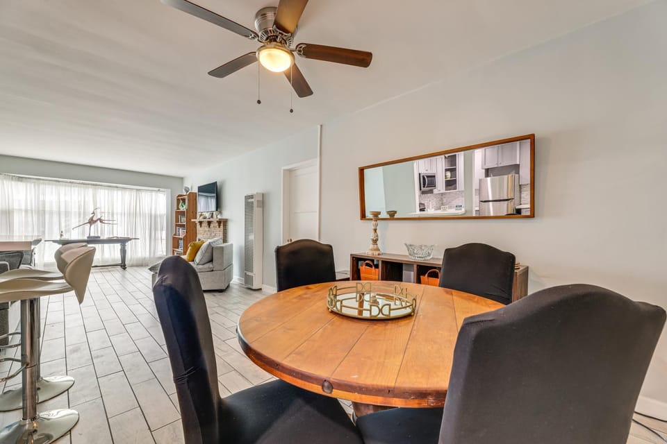 Nurse-Ready Unit! 10 Mi to Ocean & Dtwn Long Beach House in Long Beach