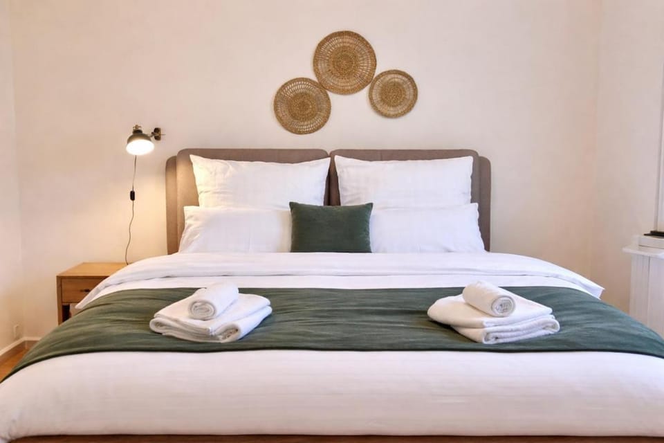 Bed, Photo of the whole room