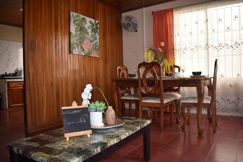Fortuna Authentic House Apartment in La Fortuna