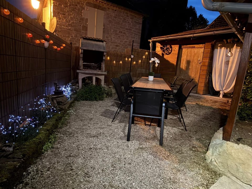 Patio, Night, Dining area