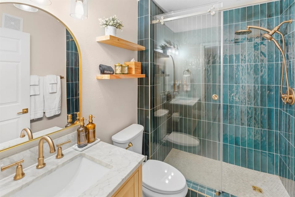 Casa Palma Modern Coastal Retreat Apartment in Destin