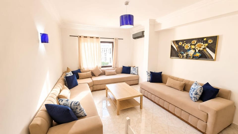 Modern apartment with ocean views in Malabata Apartment in Tangier