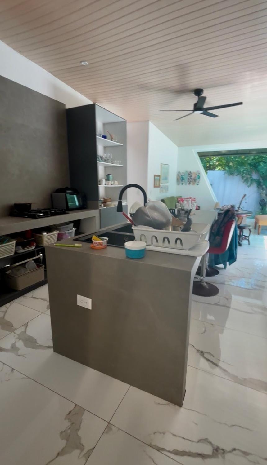 Hermosa casa rodeada de árboles y cerca a la playa Villa in Olon