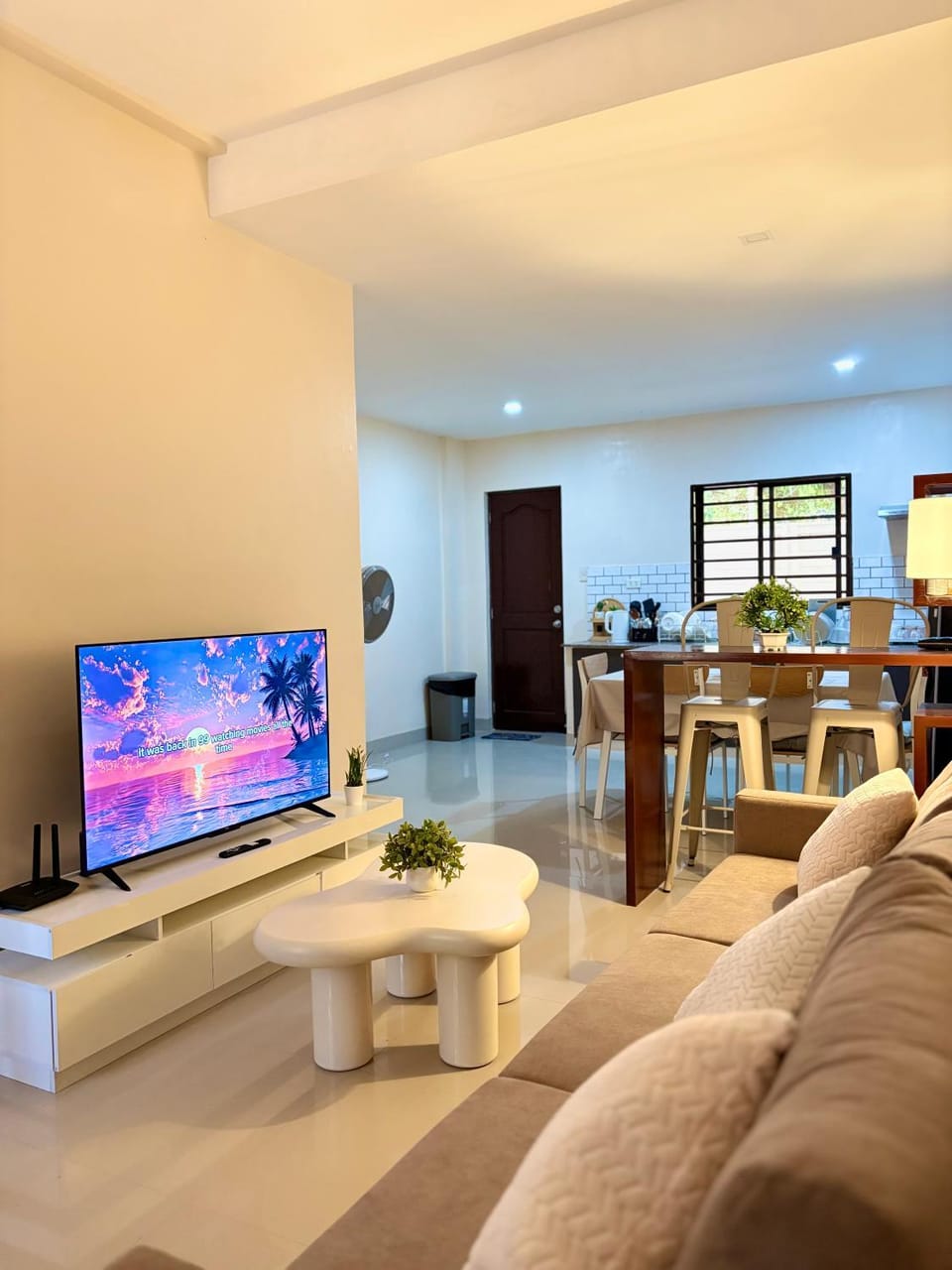 Communal lounge/ TV room, TV and multimedia, Living room