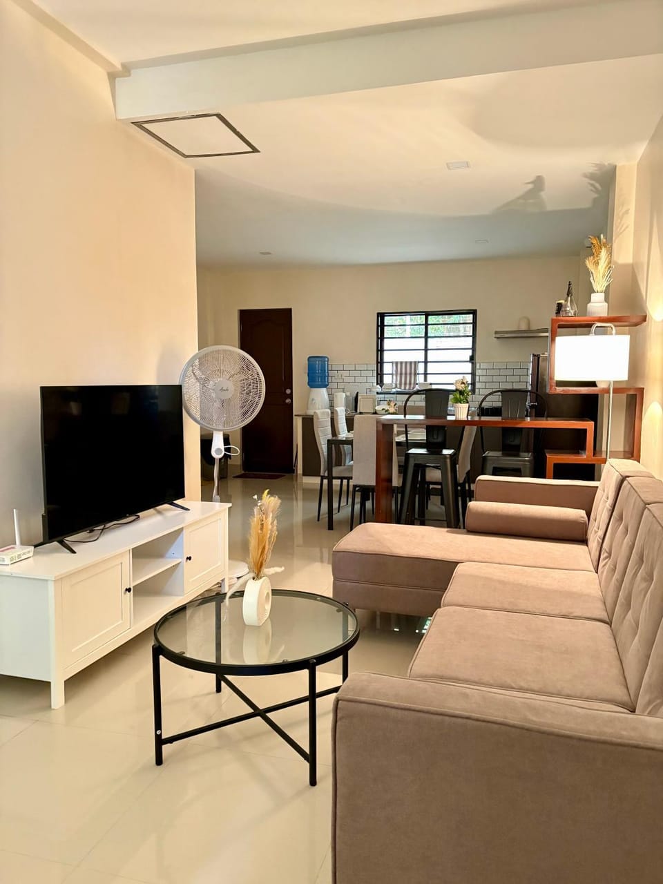 Communal lounge/ TV room, TV and multimedia, Living room