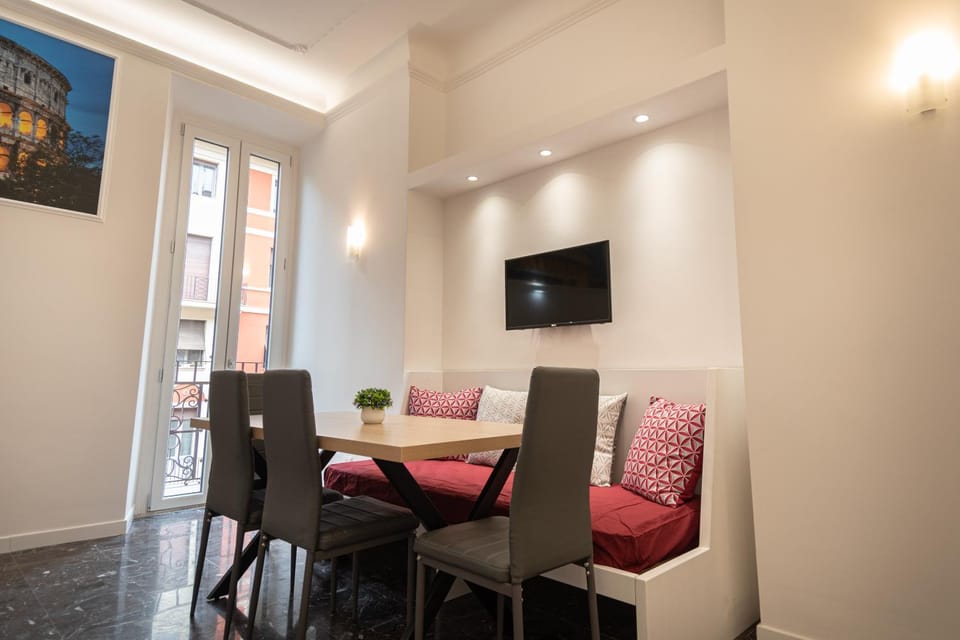 TV and multimedia, Dining area