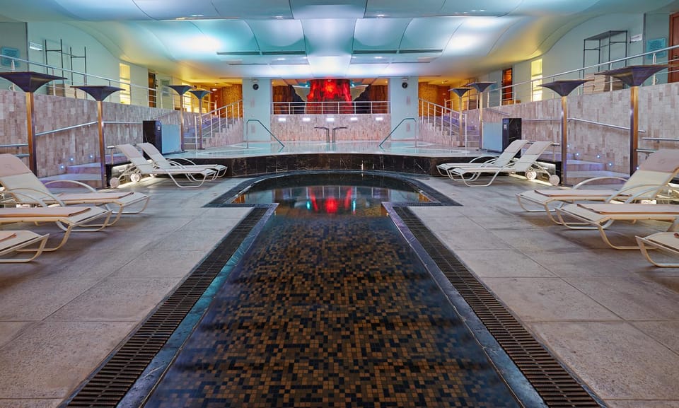 Spa and wellness centre/facilities, Swimming pool