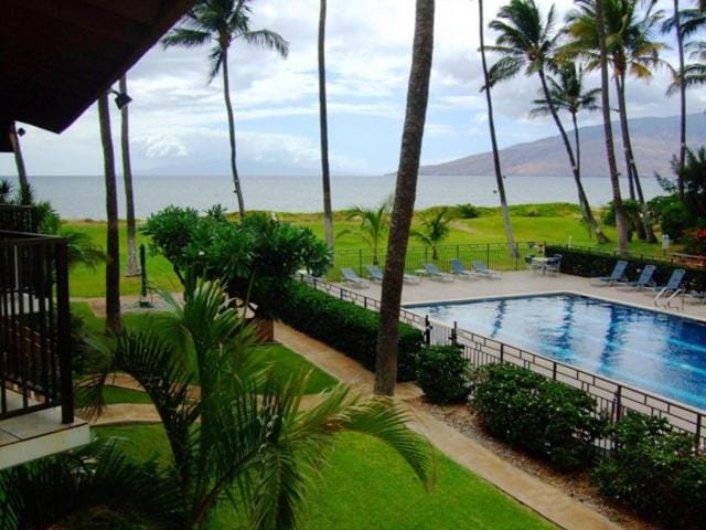 Waiohuli Beach Hale C-113 Ocean Views Ground Floor Unit at Oceanfront Complex Apartment in Kihei