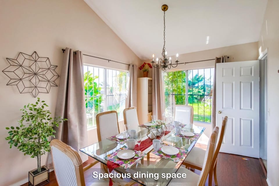 Entire Private House with Big Yard, Garage, King Bed, Crib, 4 Bedrooms - 3 Bathrooms, Available Now House in National City
