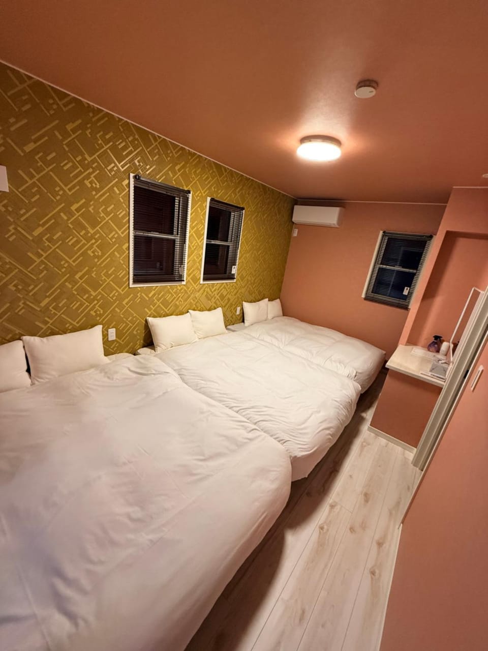Lagoon-Front Villa Entire space for one group per day, with pool, sauna, dog run, and BBQ Villa in Chiba Prefecture