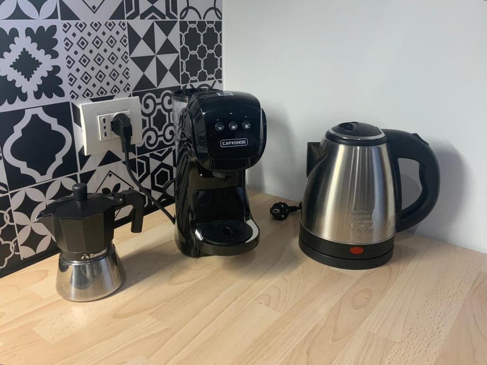 Coffee/tea facilities, Kitchen or kitchenette