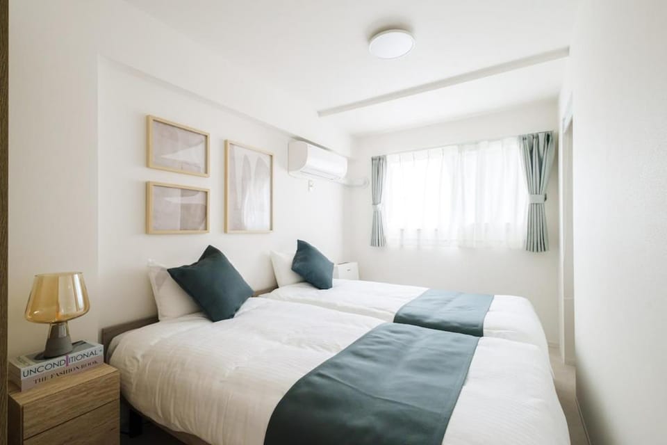 New OPEN Family 4-minute walk from the station Maximum 5 people Fully air-conditioned Parking included Apartment in Sapporo