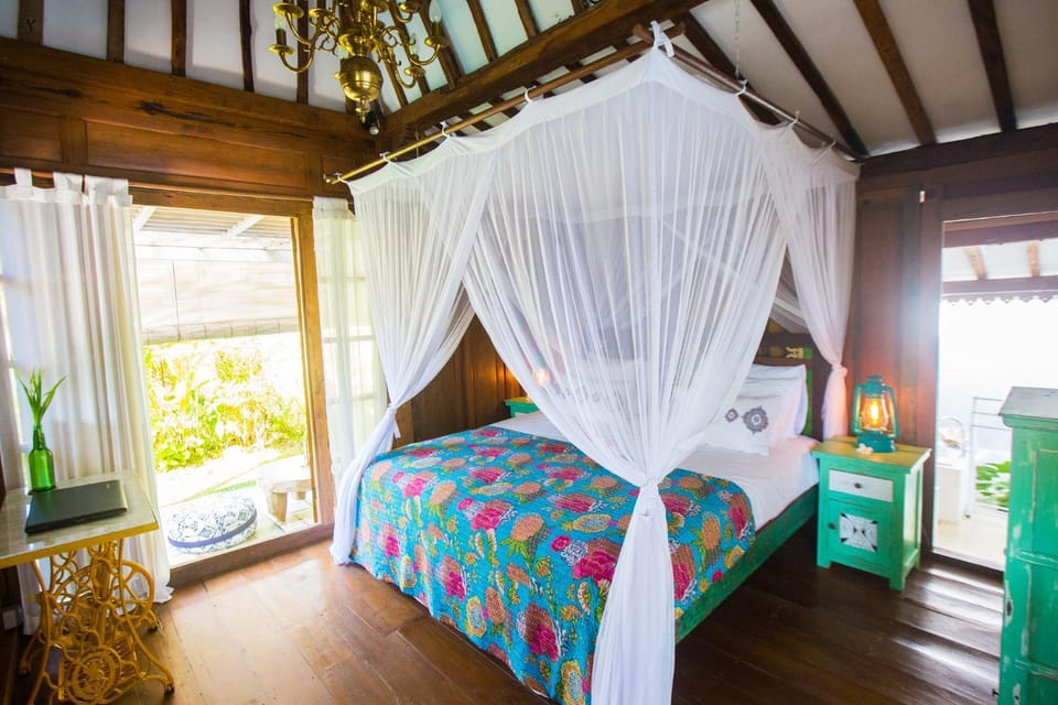 Bed, Photo of the whole room, Bedroom, Garden view, Pool view, Inner courtyard view