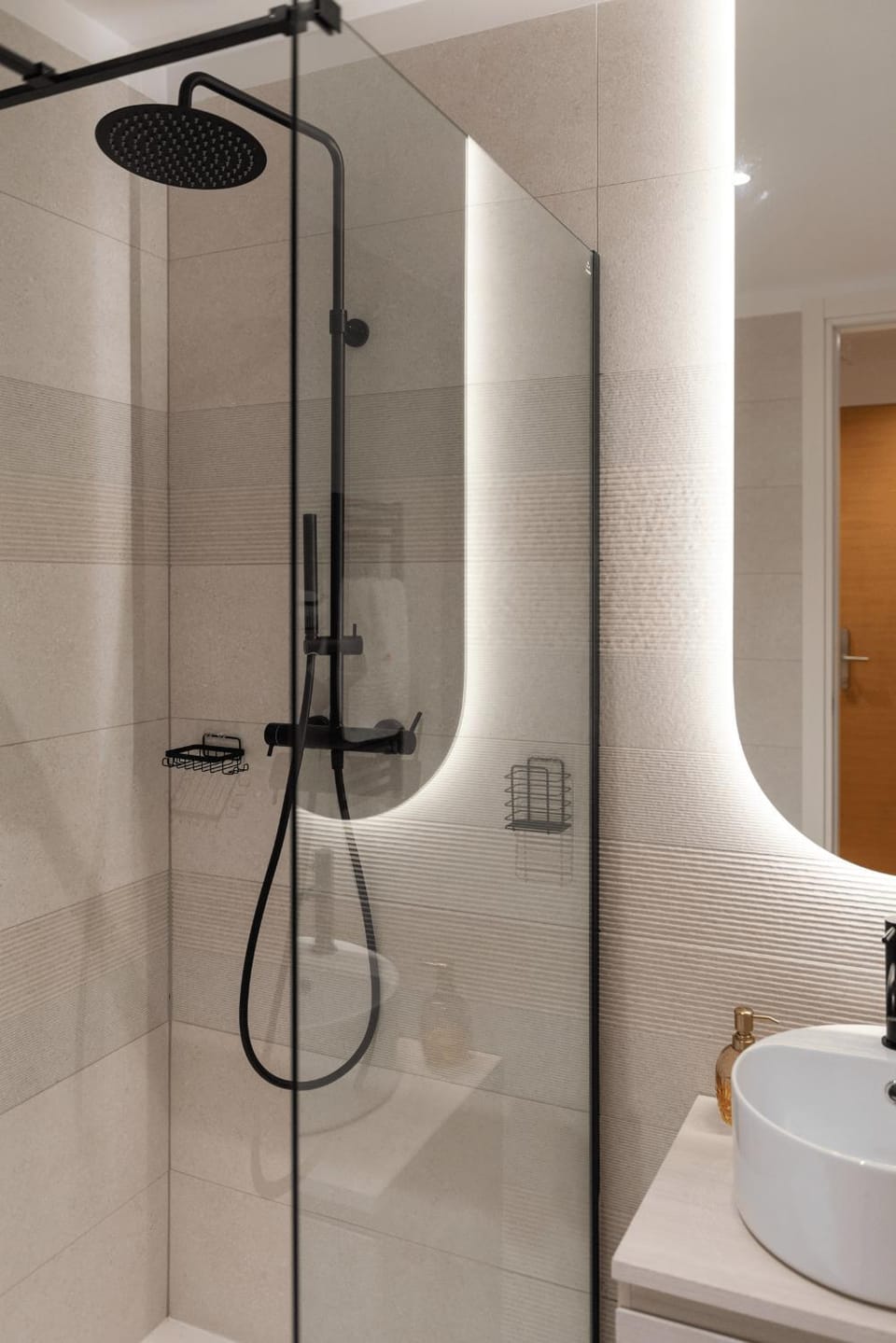 Shower, Bathroom, towels