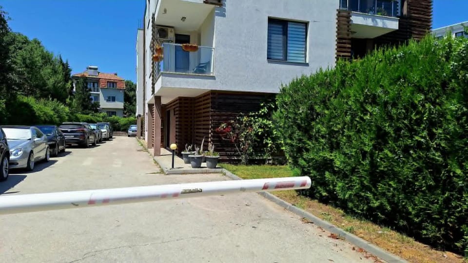 Property building, Parking