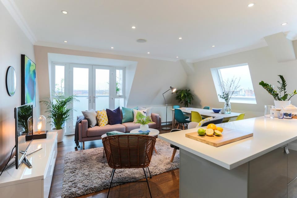 Communal lounge/ TV room, Living room
