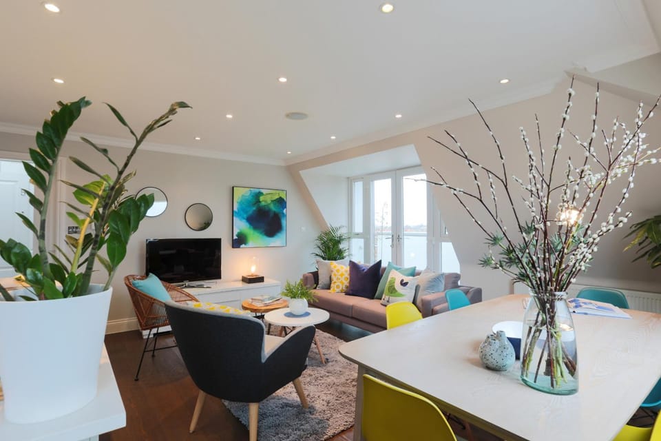 Communal lounge/ TV room, Living room