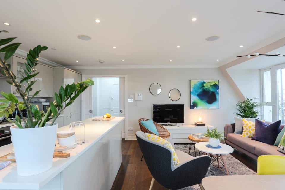 Communal lounge/ TV room, Living room