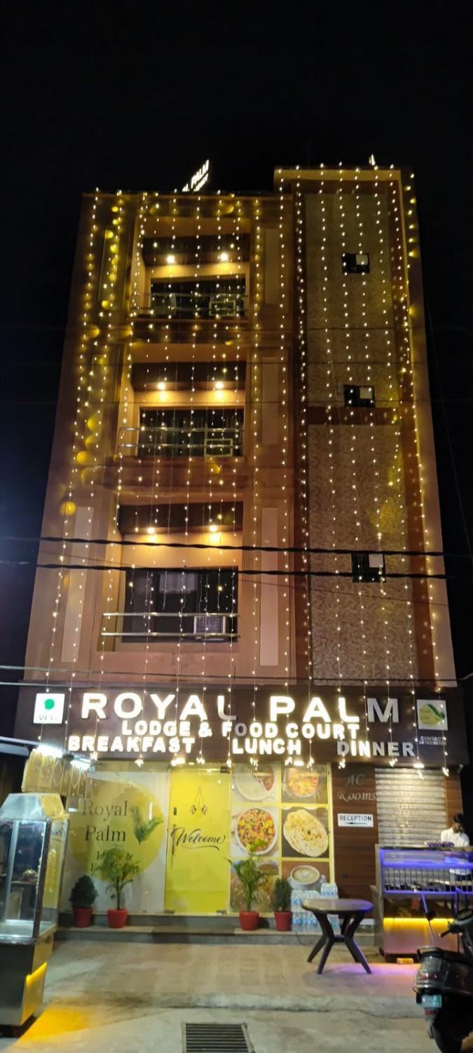 Royal Palm Hotel & Food Court Hotel in Punjab