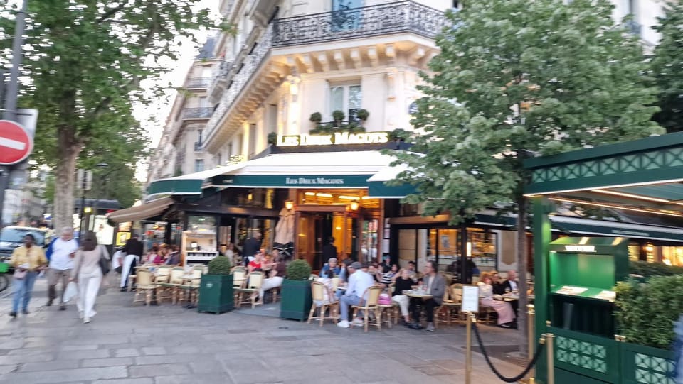 2minute gare Montparnasse ,center, a ,5 minute Eifel tour ,Louvre meusm ,1 mins Notre Dame of Paris ,front metro, aesome place Vacation rental in Paris