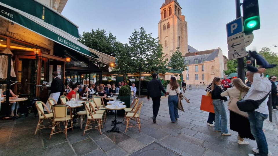 2minute gare Montparnasse ,center, a ,5 minute Eifel tour ,Louvre meusm ,1 mins Notre Dame of Paris ,front metro, aesome place Vacation rental in Paris