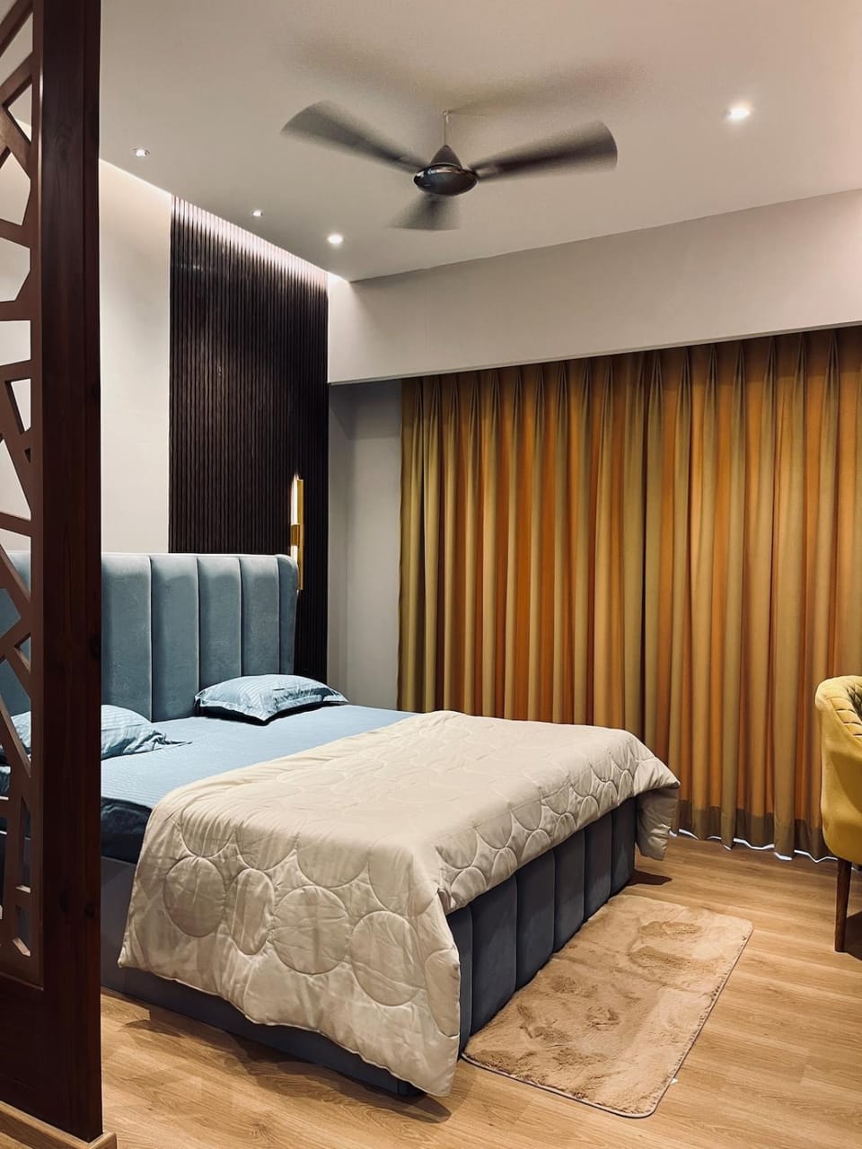 Couple Friendly Studio Fully Private PrimeLocation Apartment in Noida