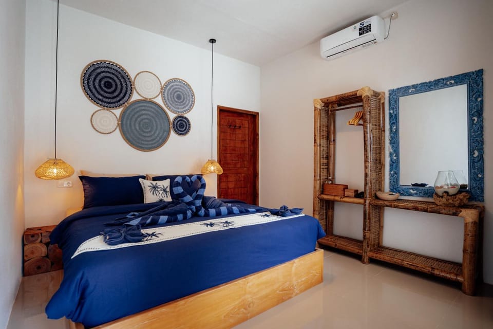 Bedroom, wardrobe, air conditioner