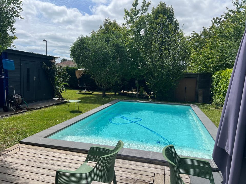 Maison piscine 4 Chambres Villa in Bergerac