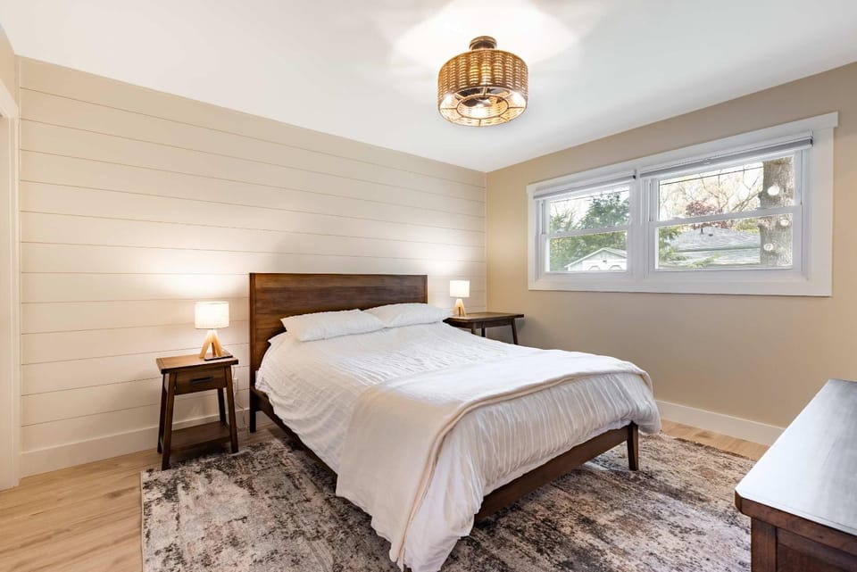 Bed, Bedroom