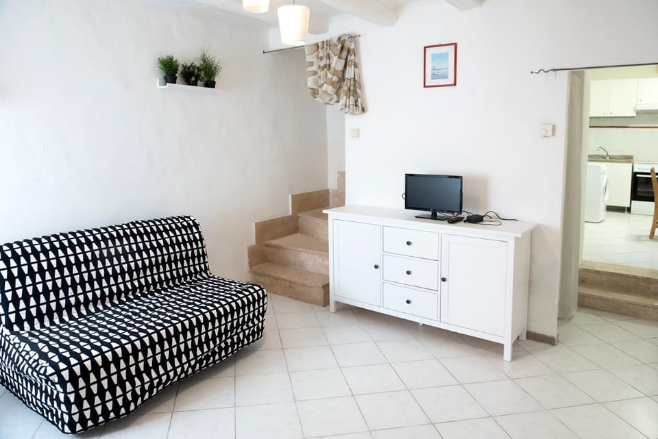 N141 - Numana, delizioso bilocale lungo la celebre Costarella Apartment in Numana
