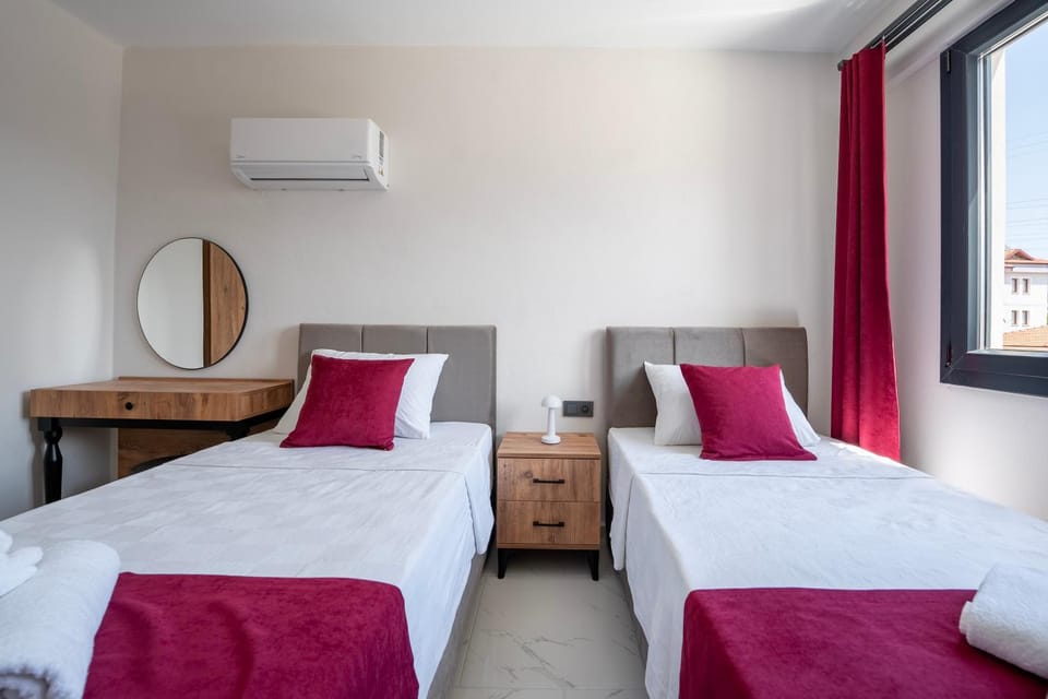 Bed, Photo of the whole room, Bedroom, air conditioner