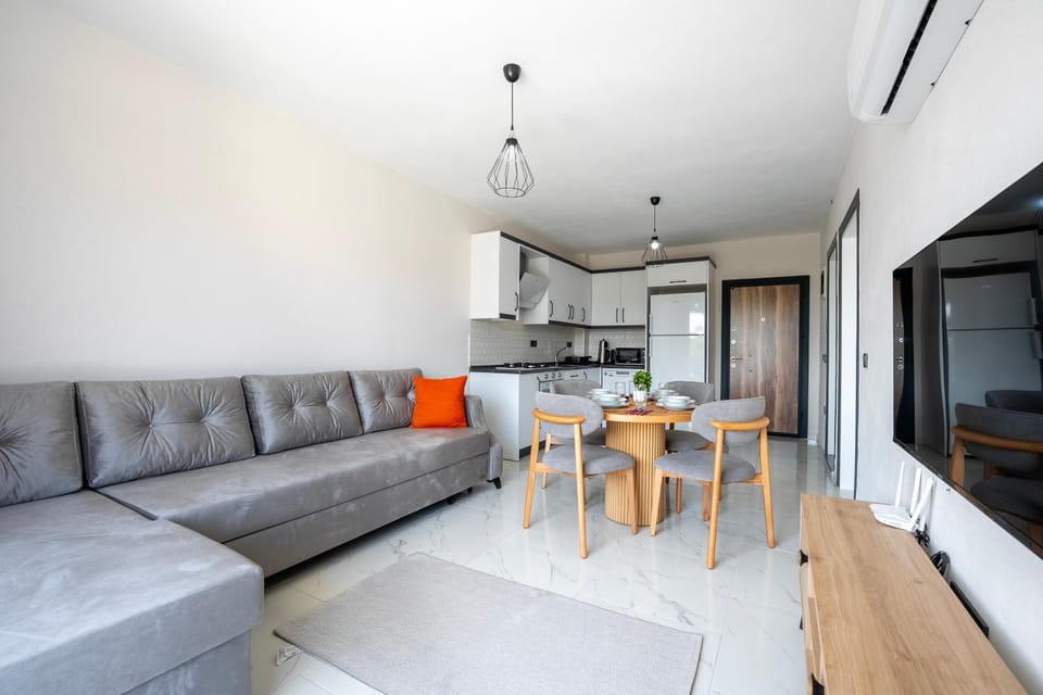 Kitchen or kitchenette, Living room, Seating area, Dining area, stove