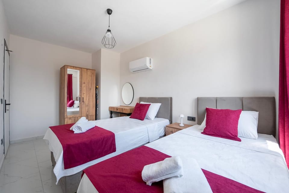 Bed, Photo of the whole room, Bedroom, towels, wardrobe, air conditioner
